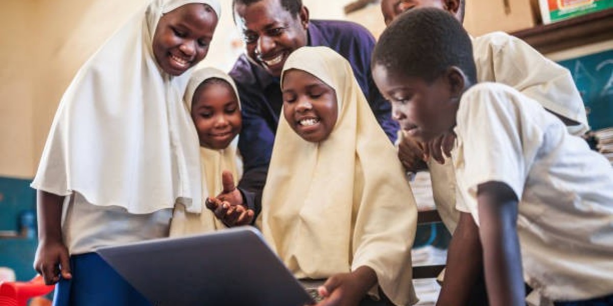 L'Impact de la Technologie sur l'Éducation au Sénégal : Étude de Cas sur "Ecoles au Sénégal"